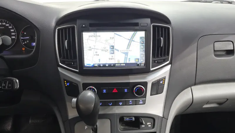 Hyundai Grand Starex
