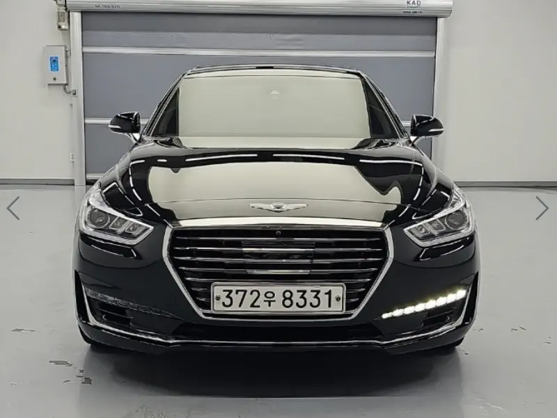 Genesis EQ900