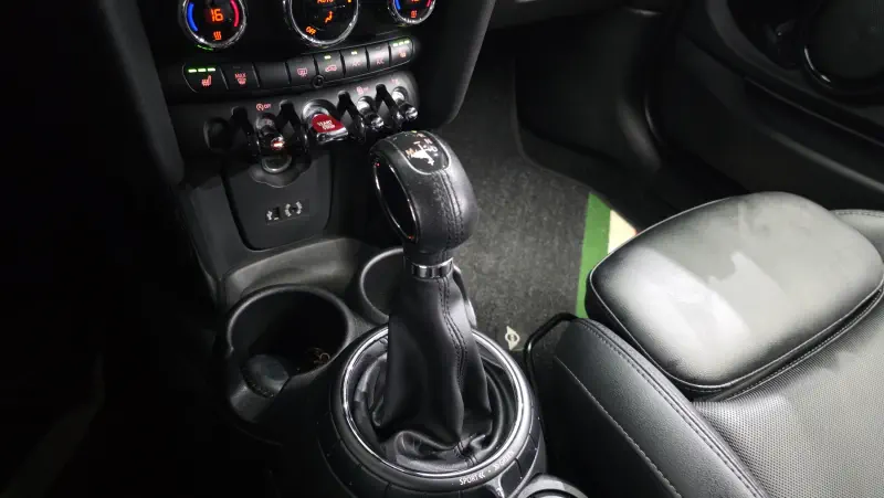 Mini Hatch