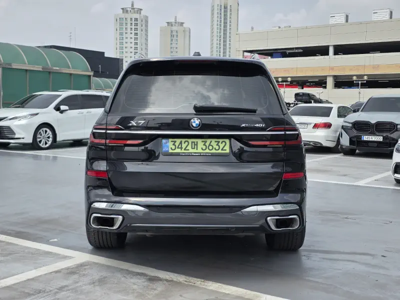BMW X7