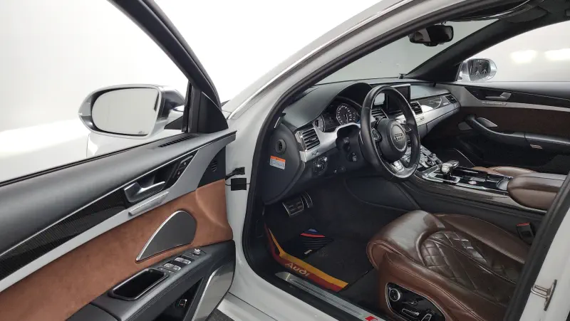 Audi S8