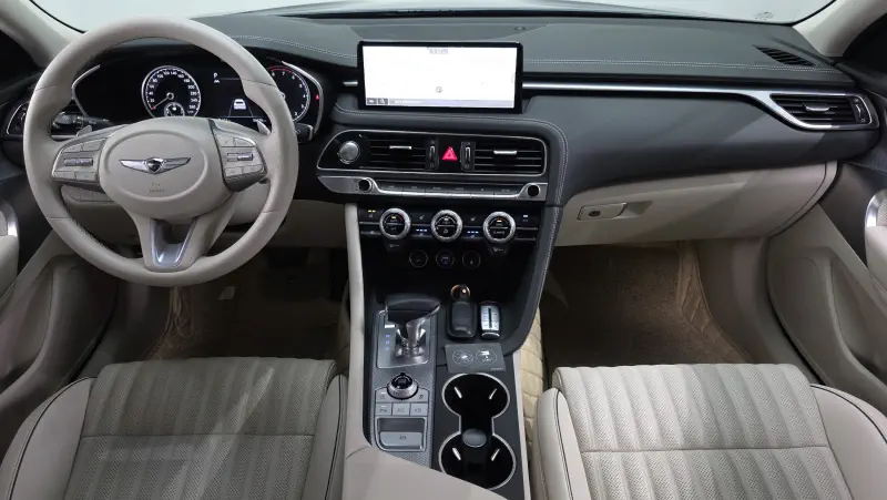 Genesis G70