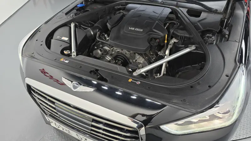 Genesis EQ900