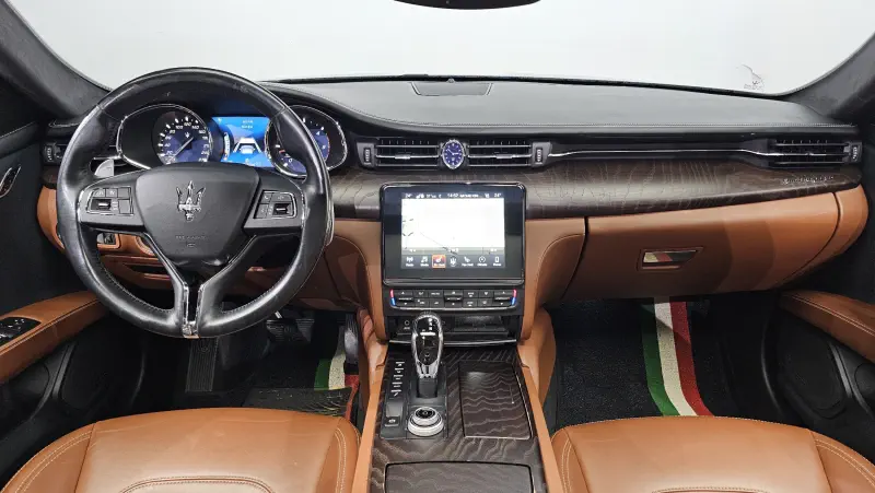 Maserati Quattroporte