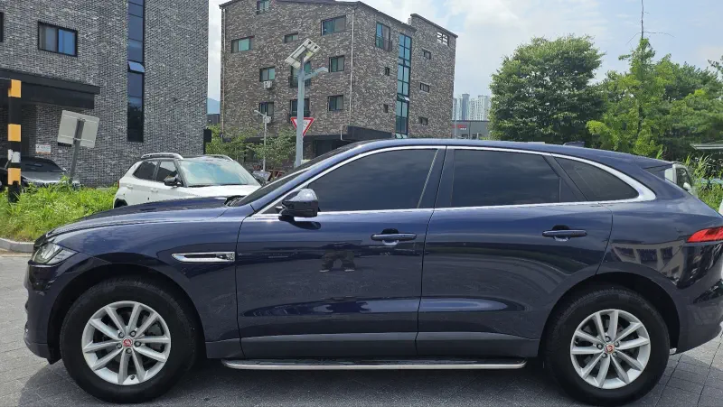Jaguar F-Pace