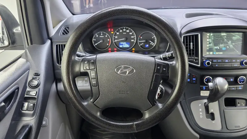 Hyundai Grand Starex