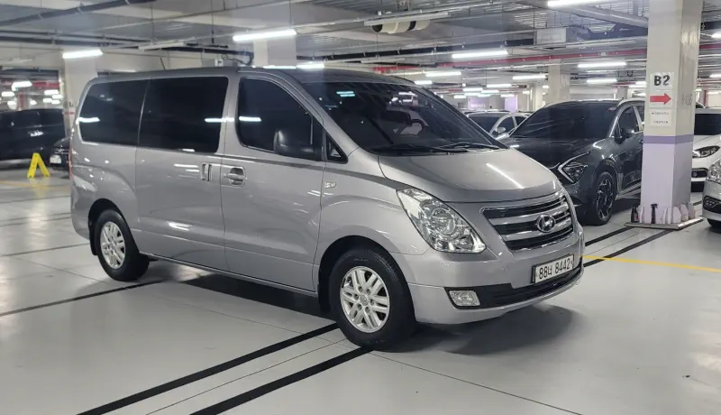 Hyundai Grand Starex