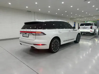 Lincoln Aviator