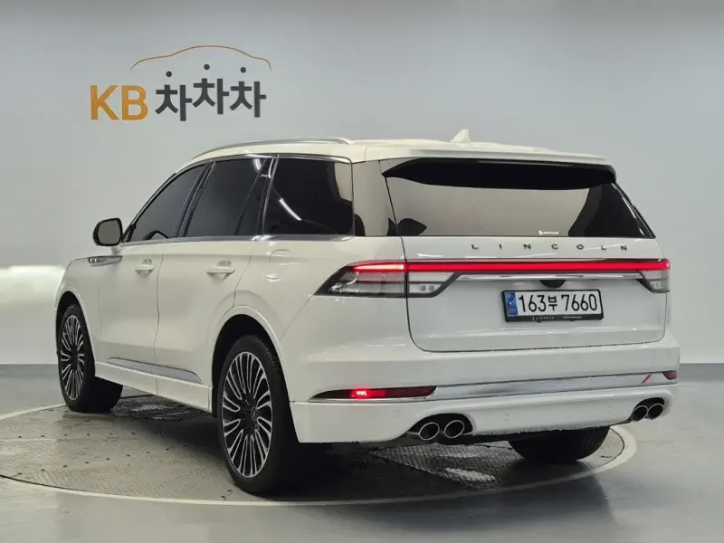 Lincoln Aviator
