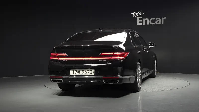 Genesis G90