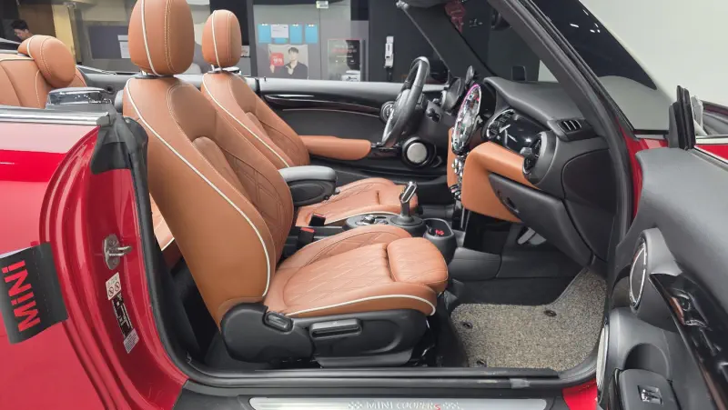 MINI Cabrio
