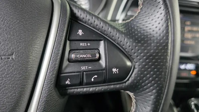 Nissan MAXIMA