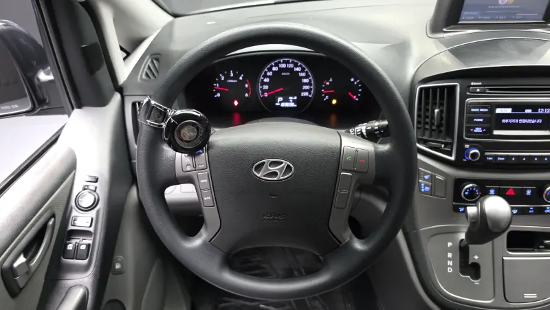 Hyundai Grand Starex