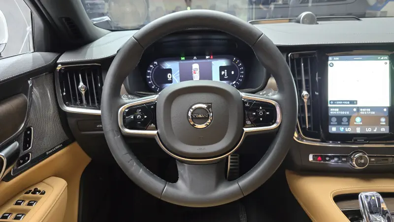 Volvo S90