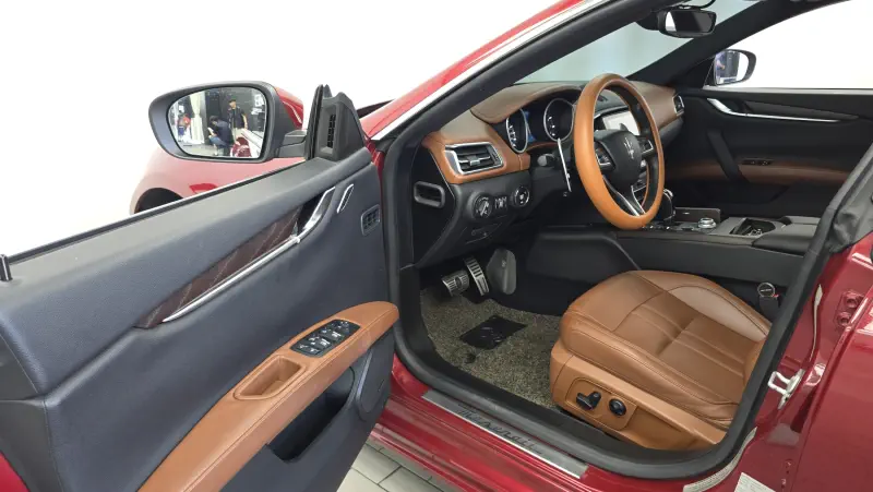 Maserati Ghibli