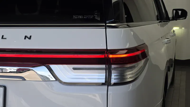 Lincoln Navigator
