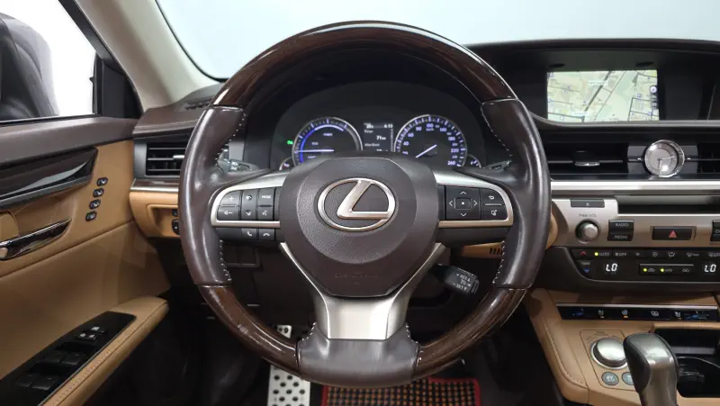 Lexus ES300h