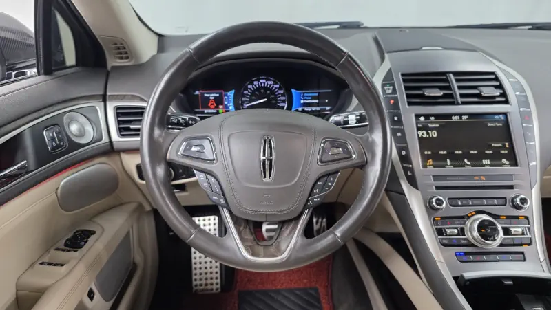 Lincoln Mkz