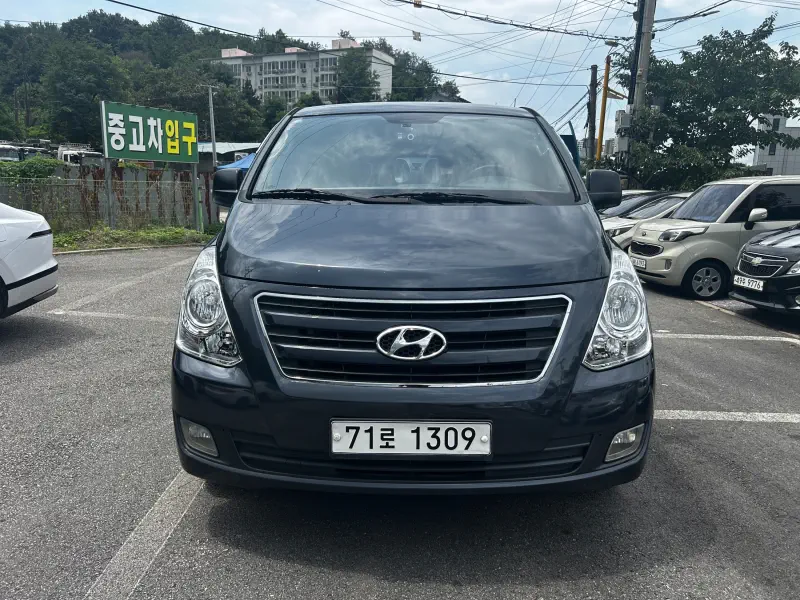 Hyundai Grand Starex