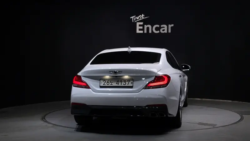 Genesis G70