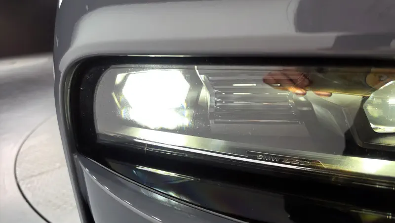 BMW i7