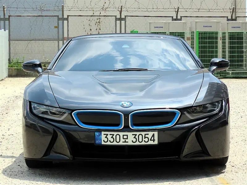 BMW i8