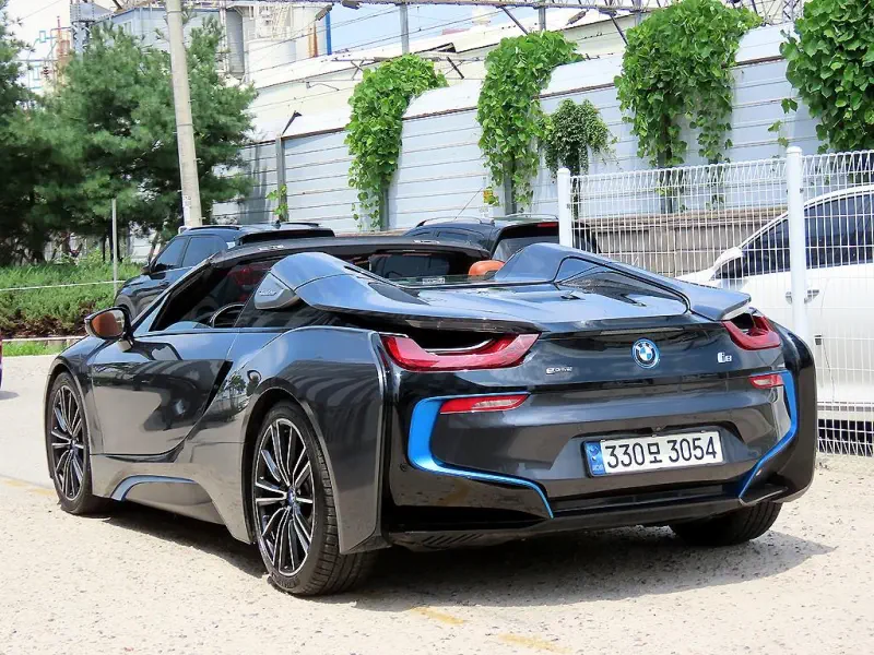 BMW i8