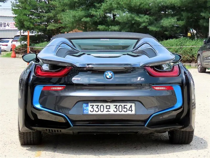BMW i8