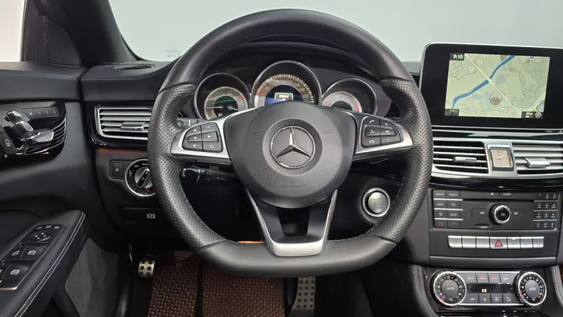 Mercedes-Benz CLS-Class