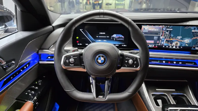BMW i7