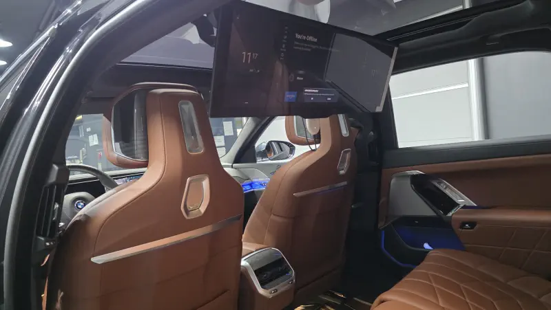 BMW i7
