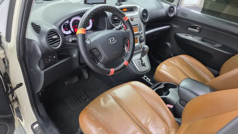 Kia Carens
