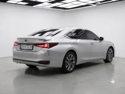 Lexus ES300h