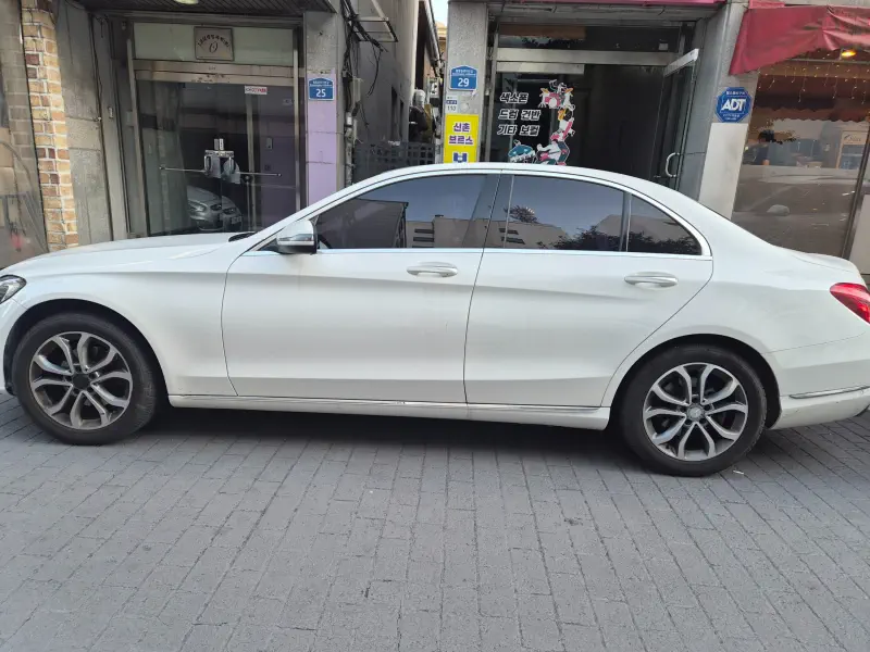 Mercedes-Benz C-Class