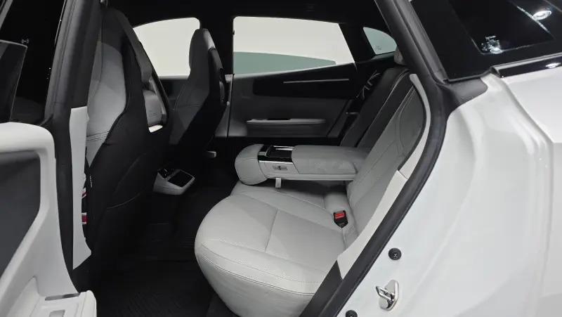 Polestar 4