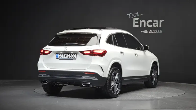 Mercedes-Benz GLA-Class