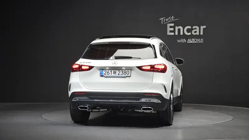 Mercedes-Benz GLA-Class