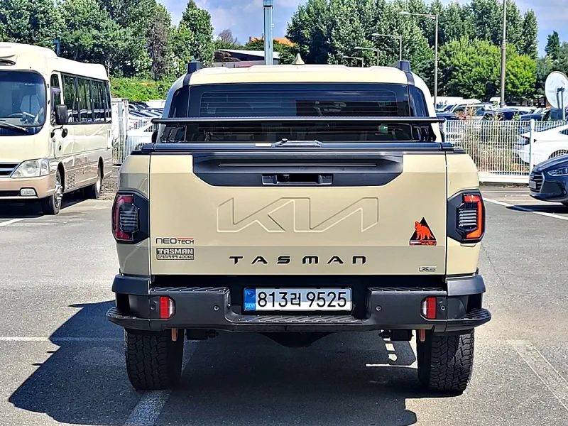 Kia Tasman