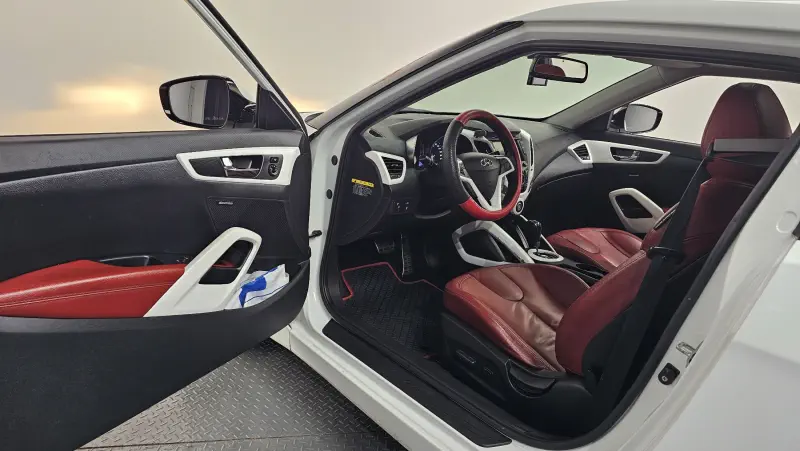 Hyundai Veloster