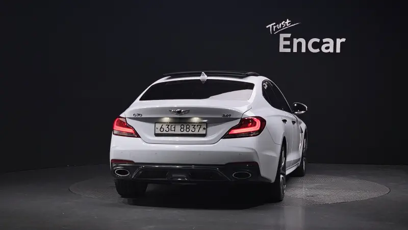 Genesis G70