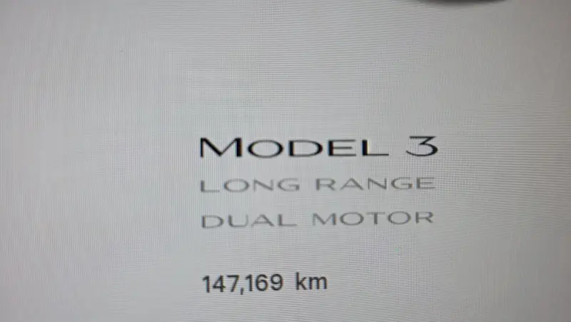 Tesla MODEL 3