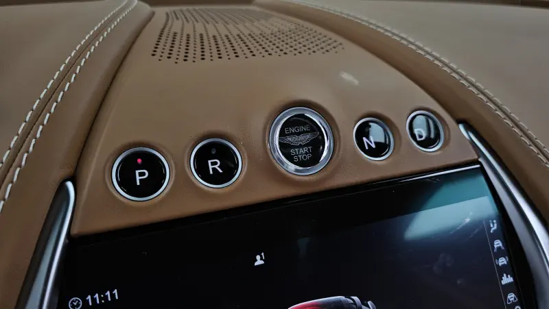 Aston Martin DBX