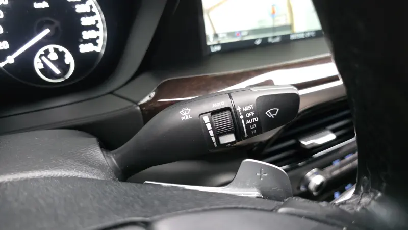 Genesis EQ900