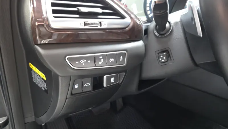 Genesis EQ900