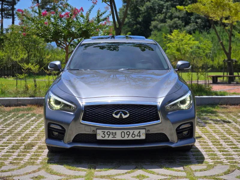 Infiniti Q50