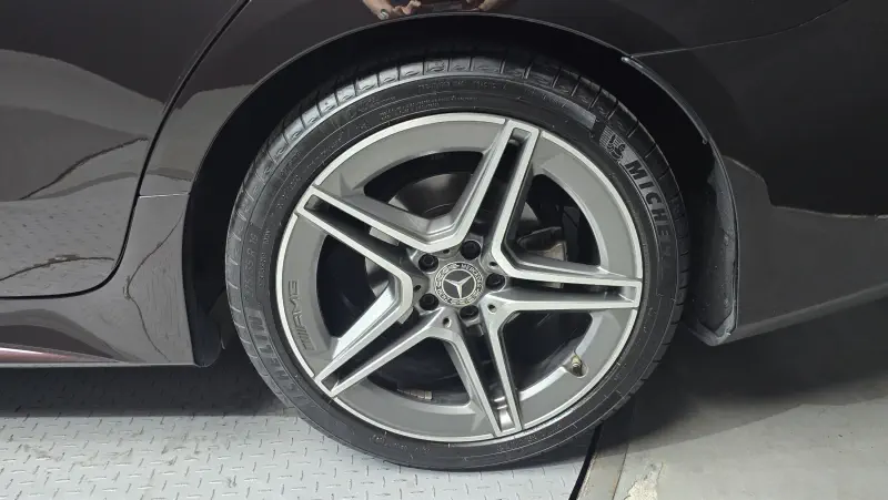 Mercedes-Benz CLS-Class