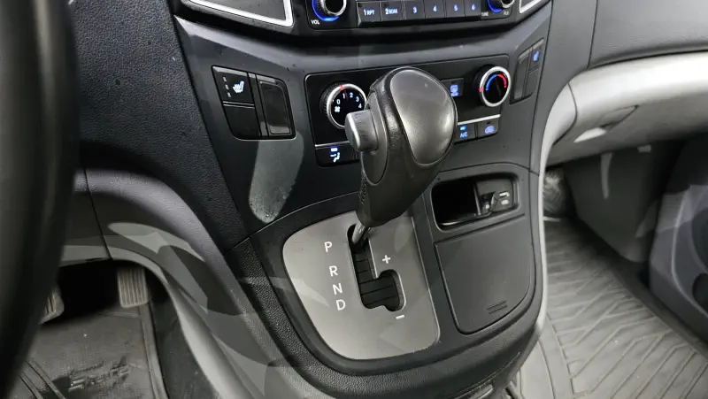 Hyundai Grand Starex