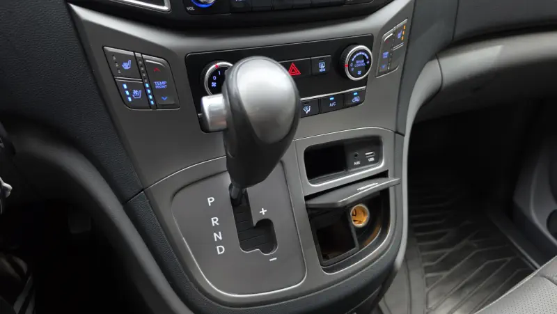 Hyundai Grand Starex