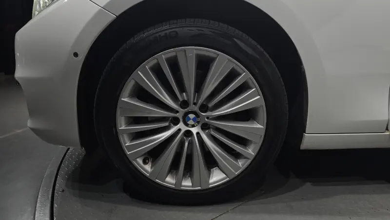 BMW 5-Series Gran Turismo