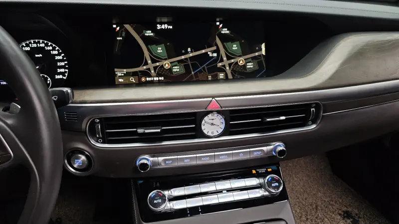 Genesis G90